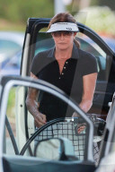 EXKLUSIV - Caitlyn Jenner zeigt ihre Beine nach dem Golfen