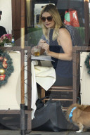 PEOPLE - Mischa Barton unterwegs in Beverly Hills