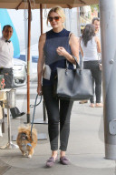 PEOPLE - Mischa Barton unterwegs in Beverly Hills