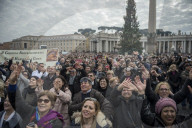 NEWS - Vatikan: Papst Franziskus löst Begeisterungsstürme aus