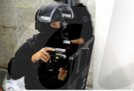 NEWS - Frankreich: Spezialeinheit "RAID" im Training