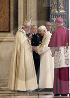 NEWS - Rom: Ex Papst Benedikt bei der Eröffnung der Heiligen Pforte anwesend