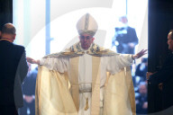 NEWS - Rom: Papst Franziskus öffnet die Heilige Pforte