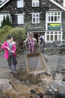 NEWS - Zwei Tote bei Hochwasser in Grossbritannien
