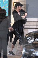 EXKLUSIV - Khloe Kardashian auf Shoppingtour in Beverly Hills