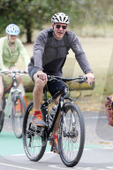 PEOPLE - Harrison Ford mit dem Velo in Sydney unterwegs