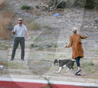 EXKLUSIV - Keine Hemmungen! Kate Upton's Hund lässt sich beim 'grossen Geschäft' ablichten