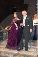PEOPLE - Nobelpreisverleihung Stockholm: Die schwangere Kronprinzessin Victoria am Bankett 