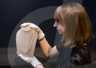 PEOPLE - Margaret Thatcher Auktion bei Christies in London