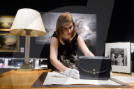 PEOPLE - Margaret Thatcher Auktion bei Christies in London