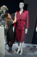 PEOPLE - Margaret Thatcher Auktion bei Christies in London