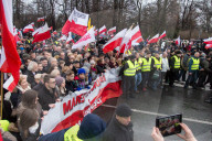 NEWS - Polen: Demos pro und contra die Regierung