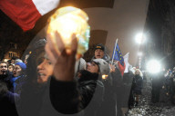 NEWS - Polen: Demos pro und contra die Regierung
