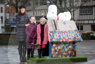 FEATURE - Zwinger für den neuen Film 'Charlie Brown' in Wales