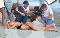 PEOPLE - Candice Swanepoel posiert fŸr Victorias Secret auf St Barts