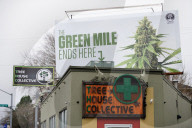 NEWS - Oregon:  Plakate werben für Cannabisin Portland