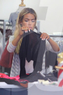 PEOPLE - Christmas Shopping: Denise Richards shoppt für ihre Kinder