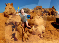 FEATURE - Tierische Sandskulpturen in Melbourne