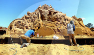 FEATURE - Tierische Sandskulpturen in Melbourne