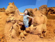 FEATURE - Tierische Sandskulpturen in Melbourne