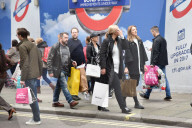 FEATURE - Weihnachtseinkaufsstress in London
