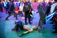 FEATURE - Star Wars Fans treffen sich zur Laserschwert-Schlacht