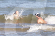 PEOPLE - Jessica Alba geniesst das Strandleben mit ihrer Familie in Brasilien