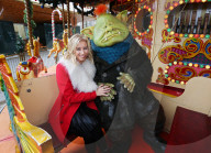PEOPLE - Denise Van Outen schlendert mit "Fungus the Bogeyman" durch London