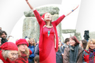 FEATURE - Wintersonnenwend-Feier bei Stonehenge