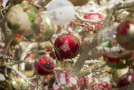 REPORTAGE - Handwerk: So entstehen die schÃ¶ne Weihnachtskugeln