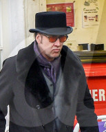 EXKLUSIV - Wie eine Filmszene: Nicolas Cage shoppt mit Sohn Kal-El In Somerset