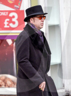 EXKLUSIV - Wie eine Filmszene: Nicolas Cage shoppt mit Sohn Kal-El In Somerset