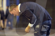 FEATURE - Bis zum Umfallen: Jugend feiert "Black Friday" in England (Bilder vom 18.12.)