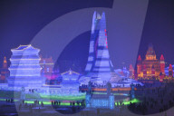 FEATURE - Farbige Wunderwelt aus Eis in Harbin
