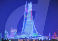 FEATURE - Farbige Wunderwelt aus Eis in Harbin