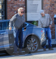 PEOPLE - Ab in die Luft: Harrison Ford wagt sich wieder ans Fliegen