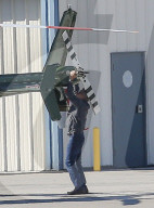 PEOPLE - Ab in die Luft: Harrison Ford wagt sich wieder ans Fliegen