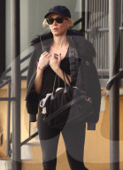 PEOPLE - Kimberly Stewart verlässt das Gym in Studio City