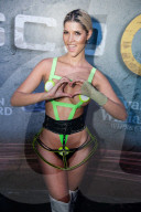 PEOPLE - Micaela Schäfer als DJane