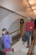 PEOPLE -  Katie Holmes und Suri fliegen an Weihnachten weg