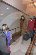 PEOPLE -  Katie Holmes und Suri fliegen an Weihnachten weg
