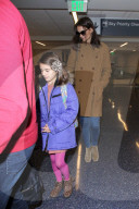 PEOPLE -  Katie Holmes und Suri fliegen an Weihnachten weg