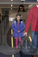 PEOPLE -  Katie Holmes und Suri fliegen an Weihnachten weg