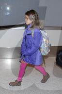 PEOPLE -  Katie Holmes und Suri fliegen an Weihnachten weg