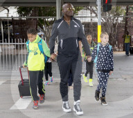 PEOPLE - Seal landet mit seinen Kindern in Sidney