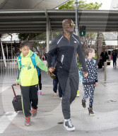 PEOPLE - Seal landet mit seinen Kindern in Sidney