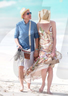 PEOPLE - Ellen DeGeneres und Portia De Rossi machen Ferien auf in St. Barth