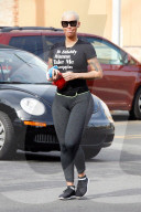 EXKLUSIV - Amber Rose figurbetont in Studio City unterwegs