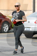 EXKLUSIV - Amber Rose figurbetont in Studio City unterwegs