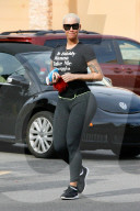 EXKLUSIV - Amber Rose figurbetont in Studio City unterwegs